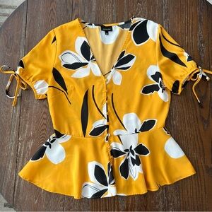 Who What Wear Yellow and Black Floral Blouse Size S